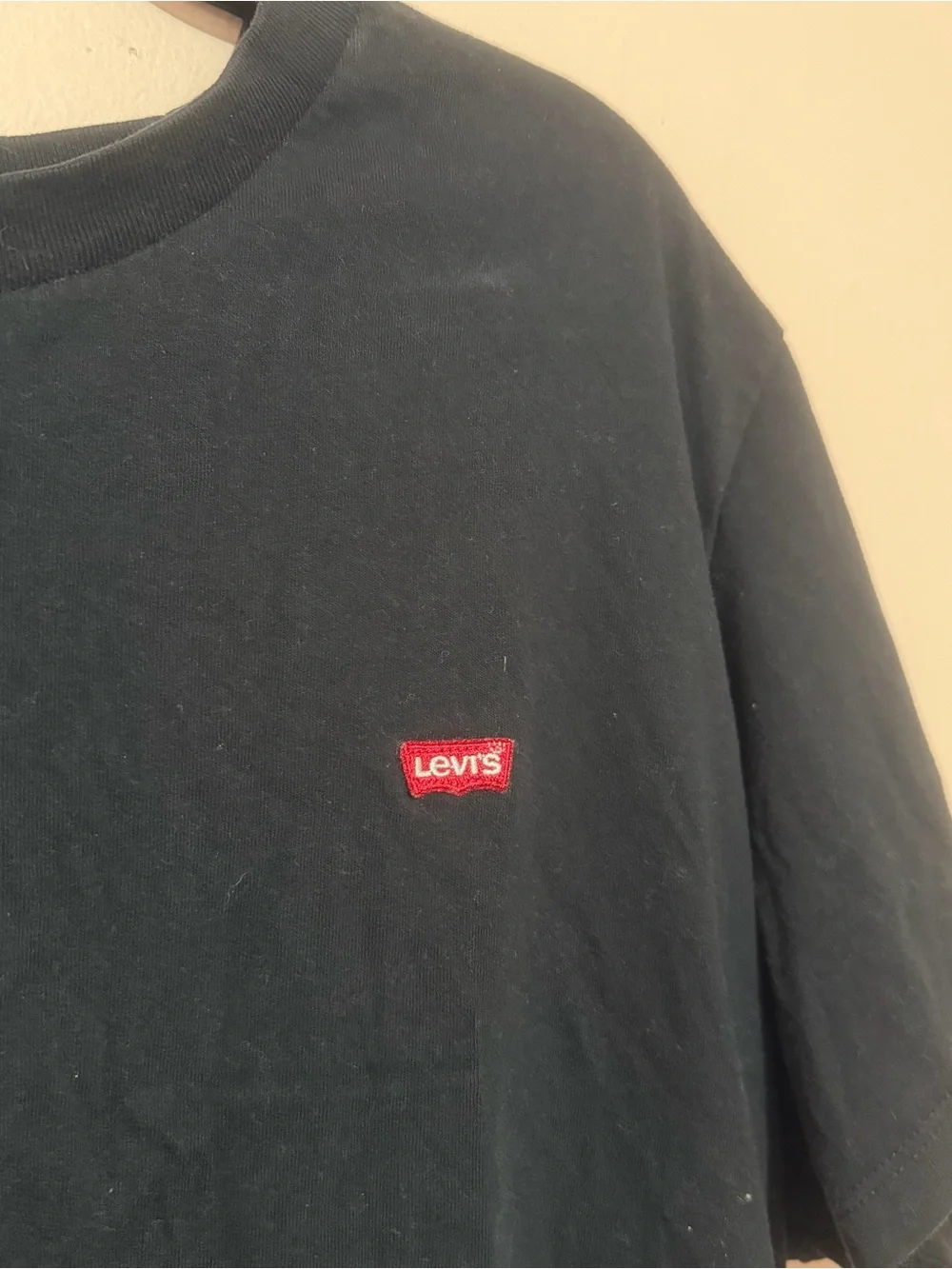 Levi's Black Short-Sleeve Crewneck Tee with Red Logo